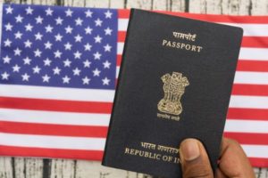 从印度到美国/加拿大的转学许可